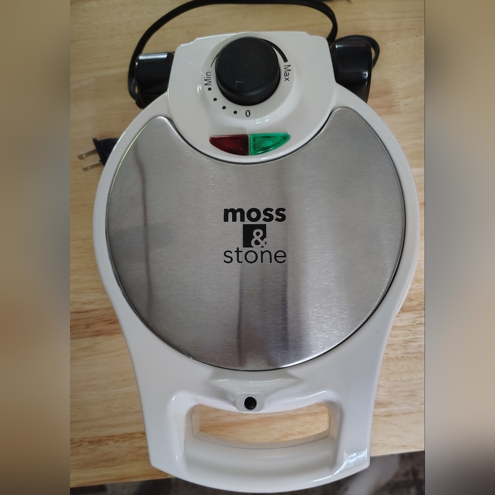 Moss And Stone Waffle Maker Brand New